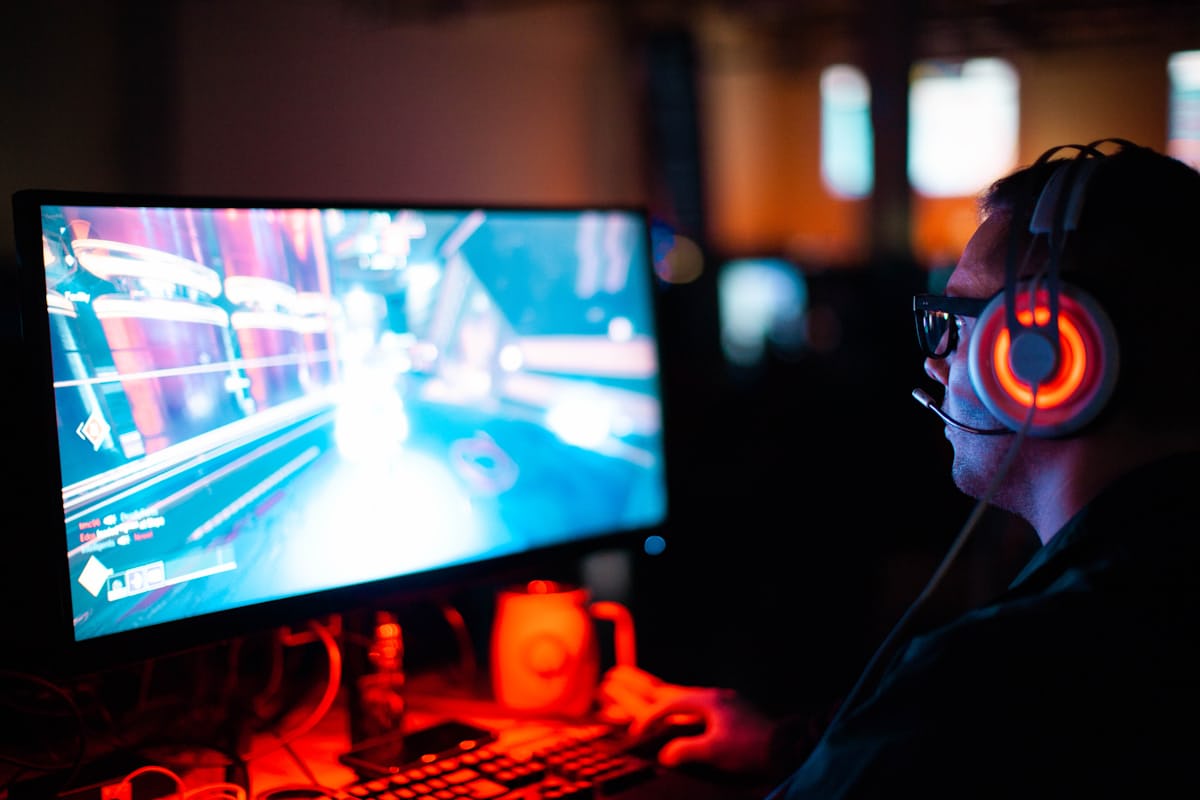 Virtual reality gameplay in action